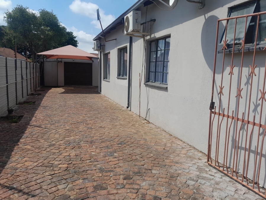 3 Bedroom Property for Sale in Rustenburg Central North West